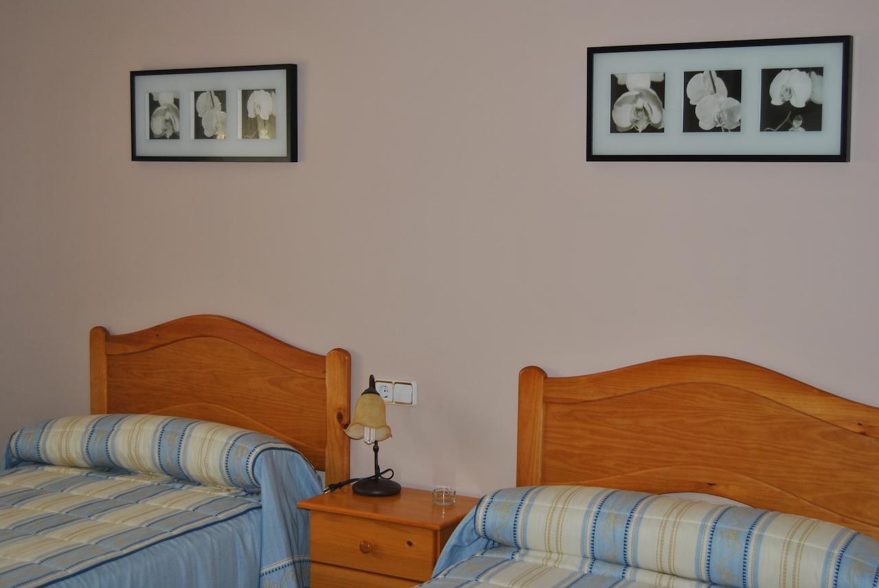 Hostal Rural Amador Puente de Vadillos Rum bild